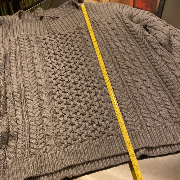 Marc by Marc Jacobs Cropped Oversized Cable Knit Sweater, Size M/L Womens - Picture 5 of 6